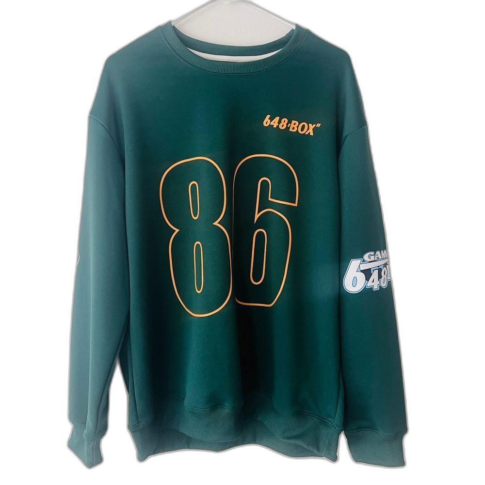 New Men’s Green with orange letters football crewneck Sweatshirt sz L outdoors